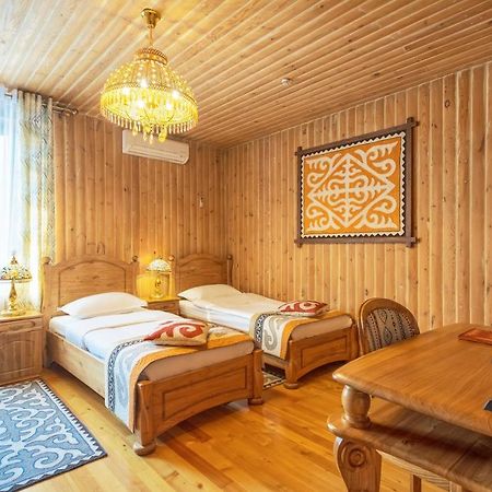 Navat Hotel Бишкек Екстериор снимка