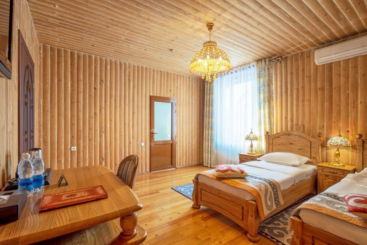 Navat Hotel Бишкек Екстериор снимка