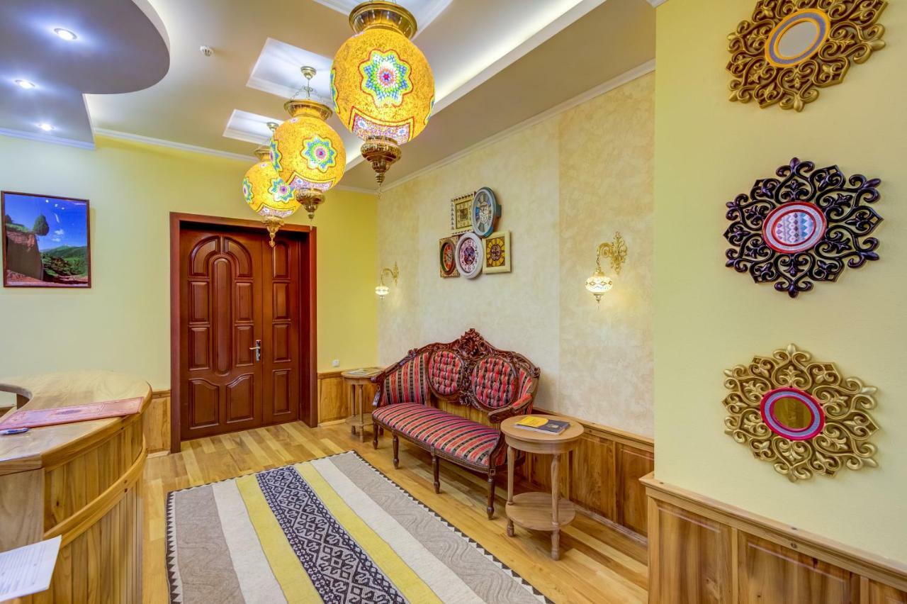 Navat Hotel Бишкек Екстериор снимка