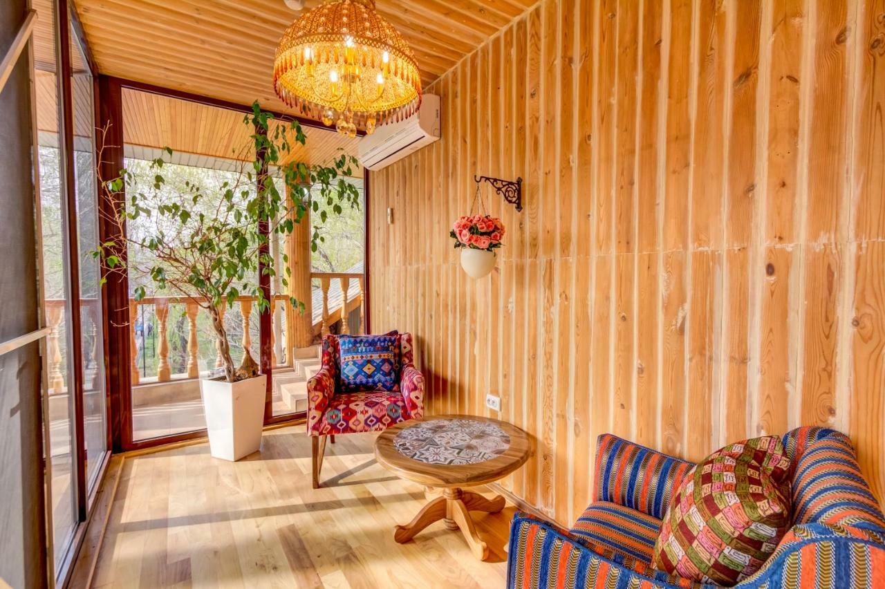 Navat Hotel Бишкек Екстериор снимка