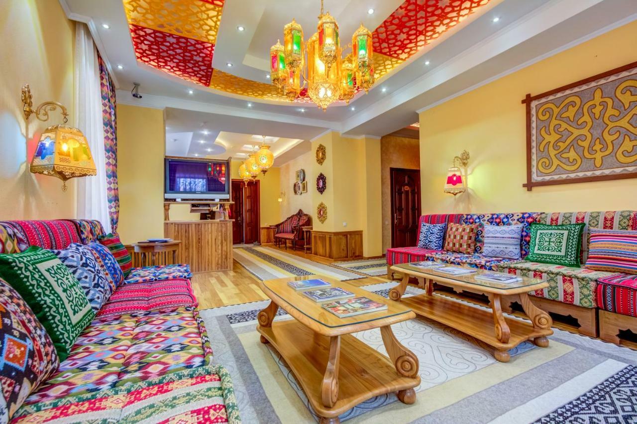 Navat Hotel Бишкек Екстериор снимка