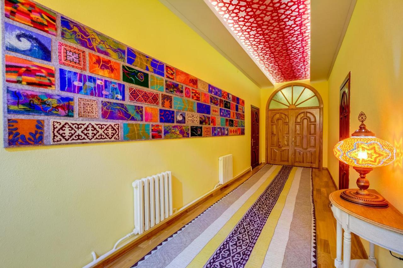 Navat Hotel Бишкек Екстериор снимка