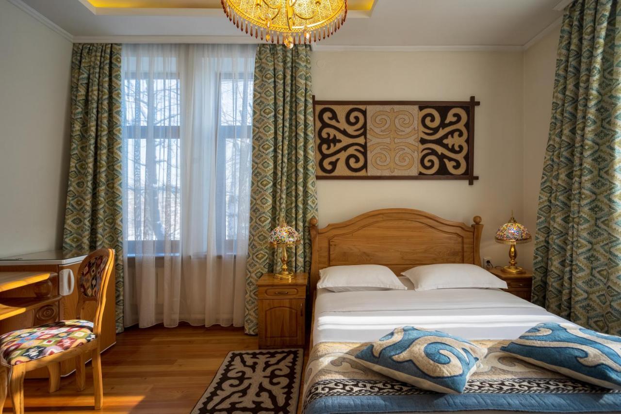 Navat Hotel Бишкек Екстериор снимка