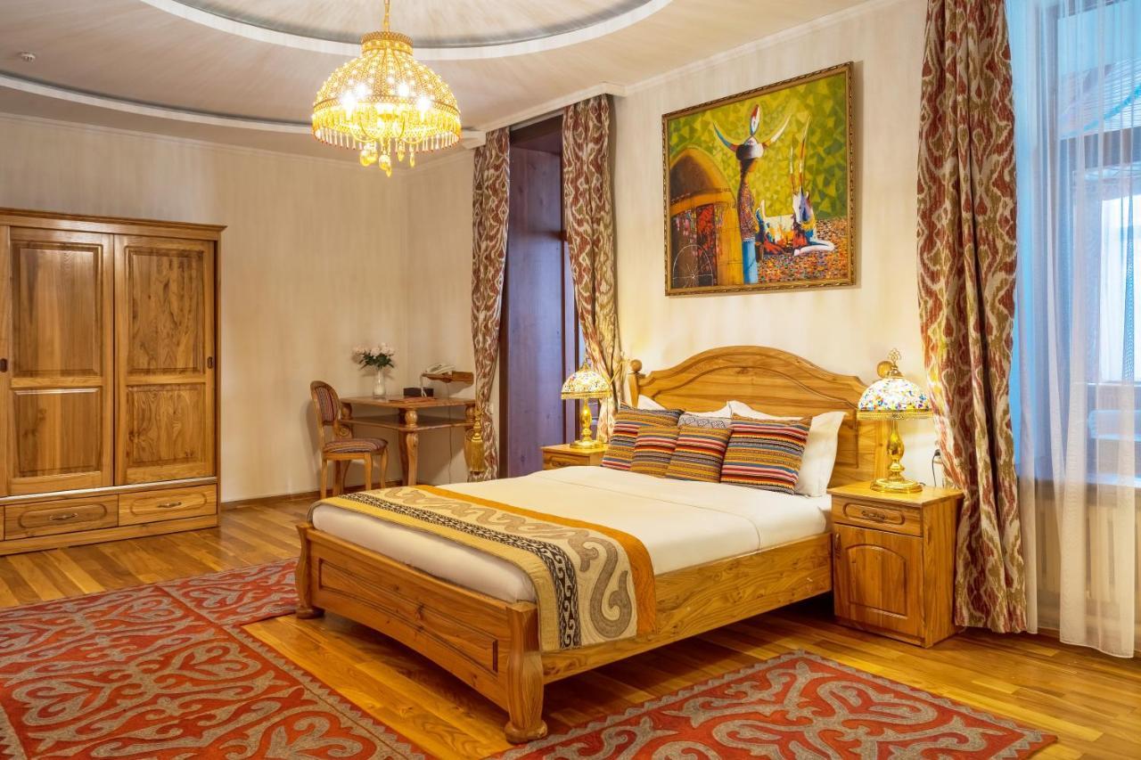 Navat Hotel Бишкек Екстериор снимка